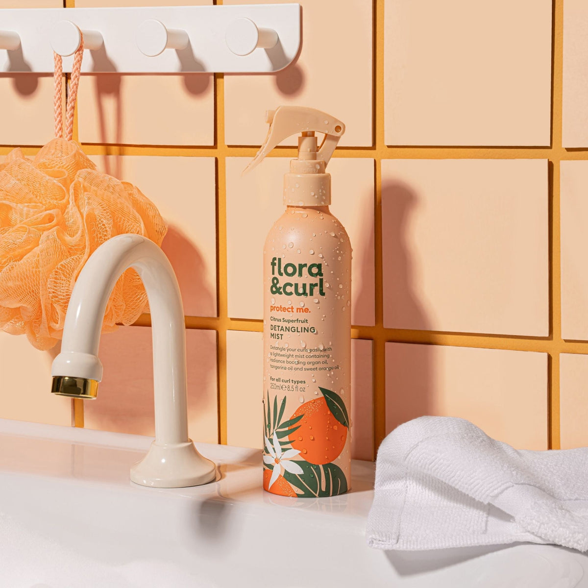 Flora & Curl Protect Me Citrus Superfruit Detangling Mist 250ml - Niebla enredada - Curly Nest Spain