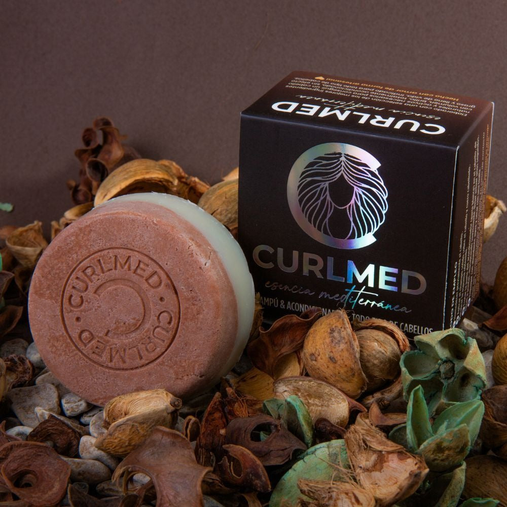 CurlMed Solid Shampoo + Conditioner for All Hair Types 70g - Champú y acondicionador 2 en 1 - Curly Nest Spain