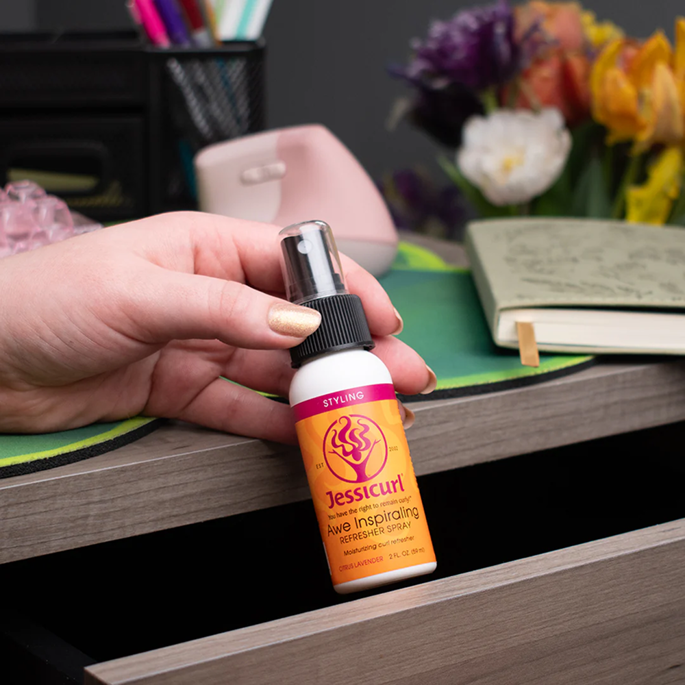 Jessicurl Awe Inspiraling Spray - Laca para el cabello - Curly Nest Spain